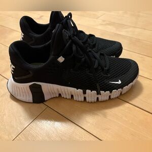 Nike woman’s sneaker. Excellent condition